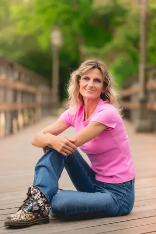 Write Now with Emily Redondo