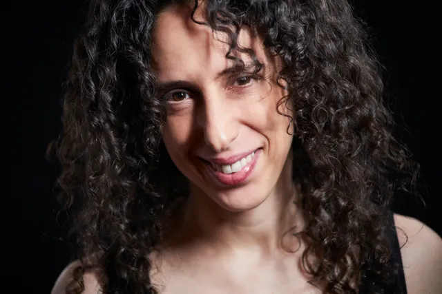 Ela Thier headshot